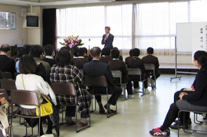 小矢部市立東部小学校ＰＴＡ研修会で講演 （平成２８年１１月１２日）